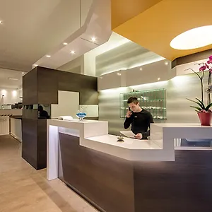 3* Hotel Genius Downtown