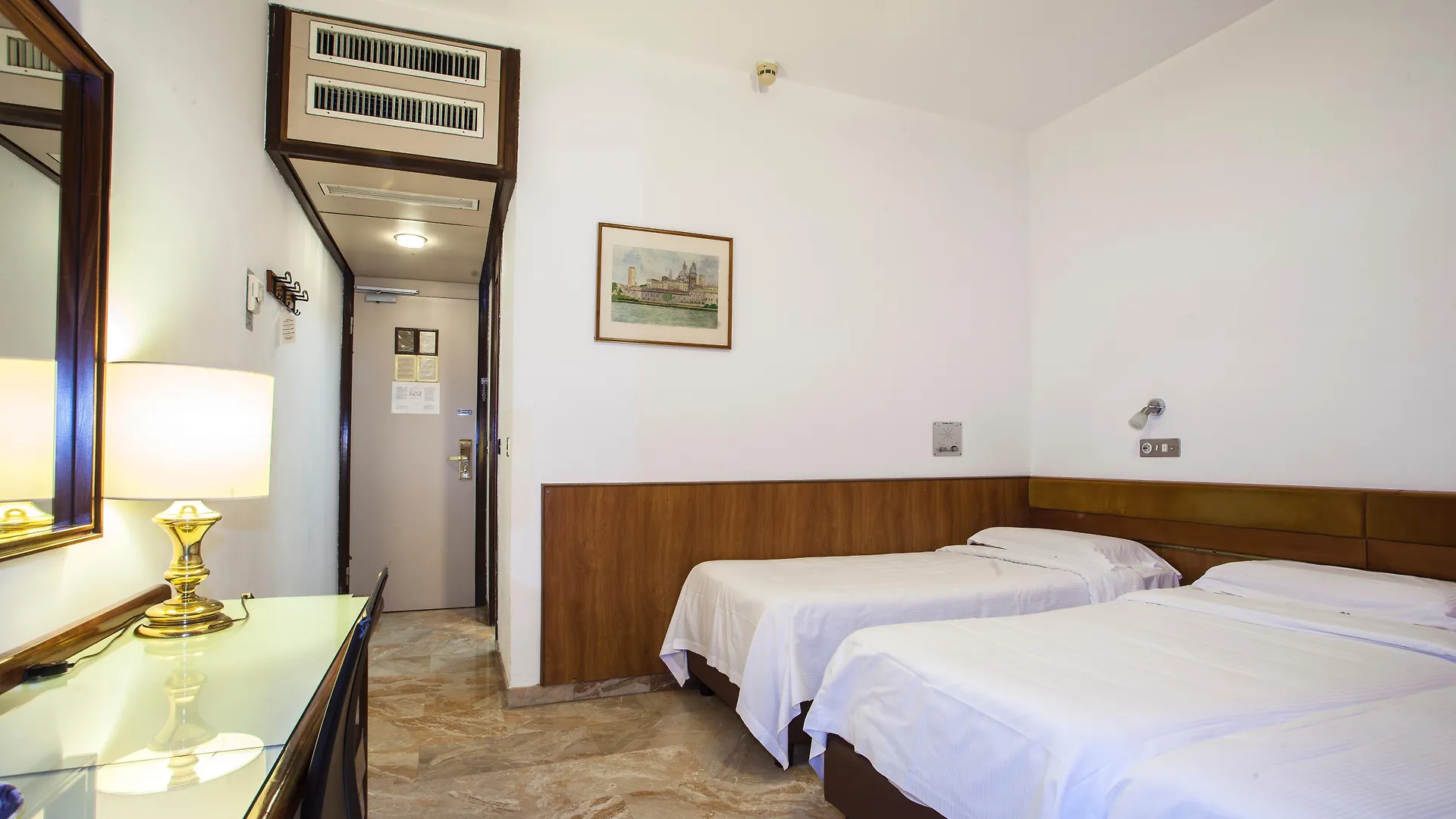 Canova Hotel Milaan