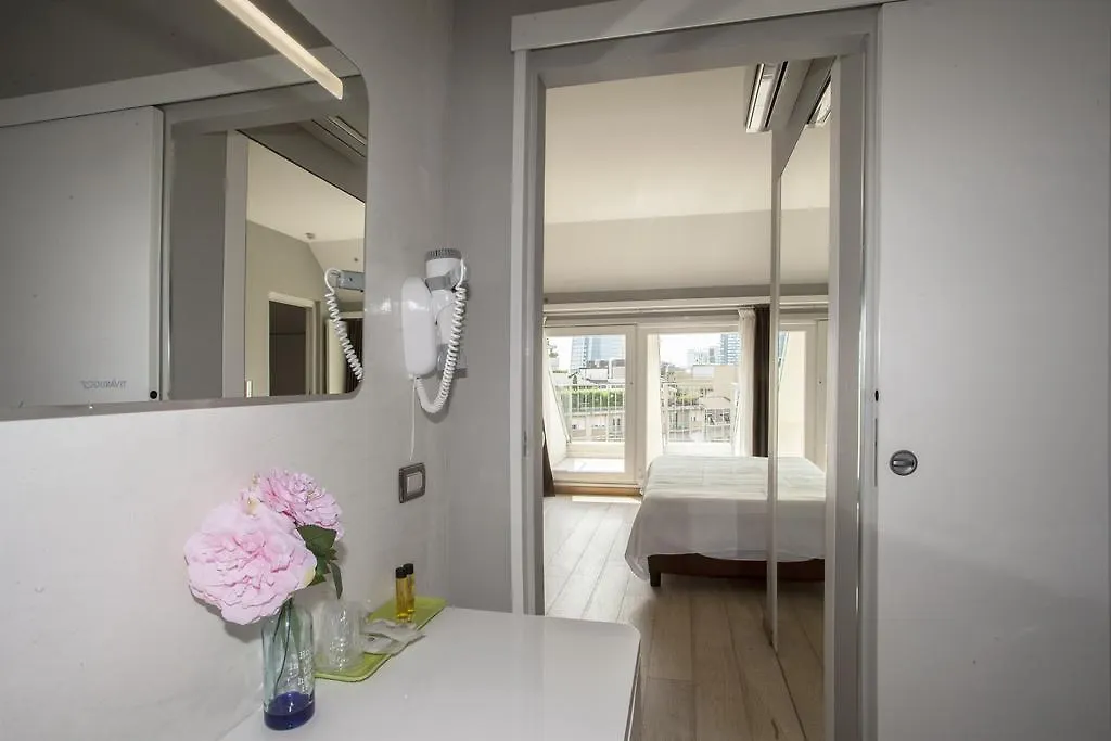 Canova Hotel Milaan 3*,